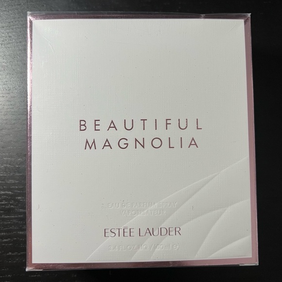 Wrapped Estee Lauder 100ml Beautiful Magnolia
Eau de Parfum Spray - Picture 3 of 3